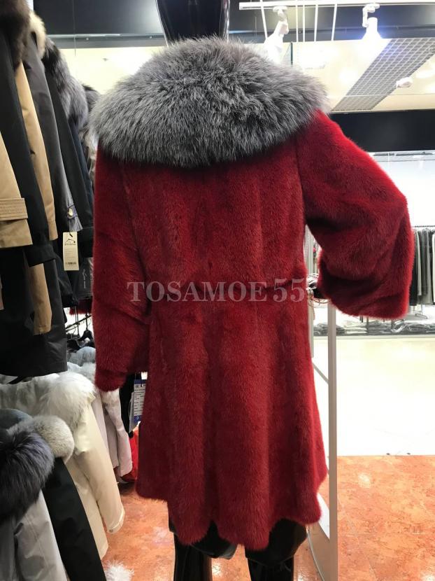 Красная норковая шуба с отделкой из чернобурки фото №2